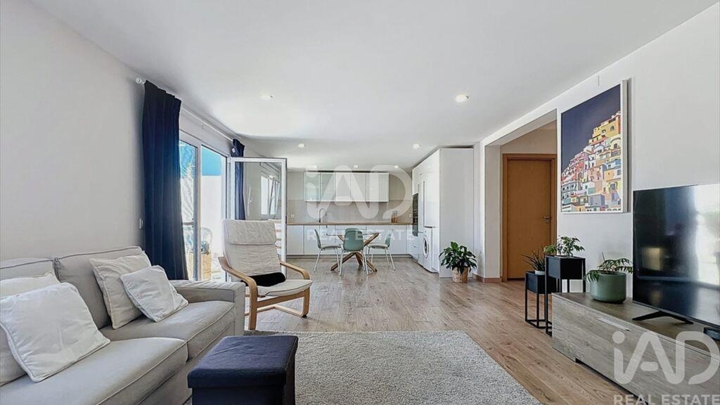 House in Quelfes - Image 3