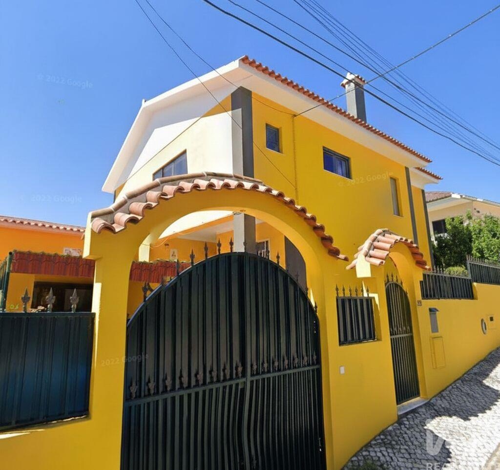 House in Alcabideche - view 1