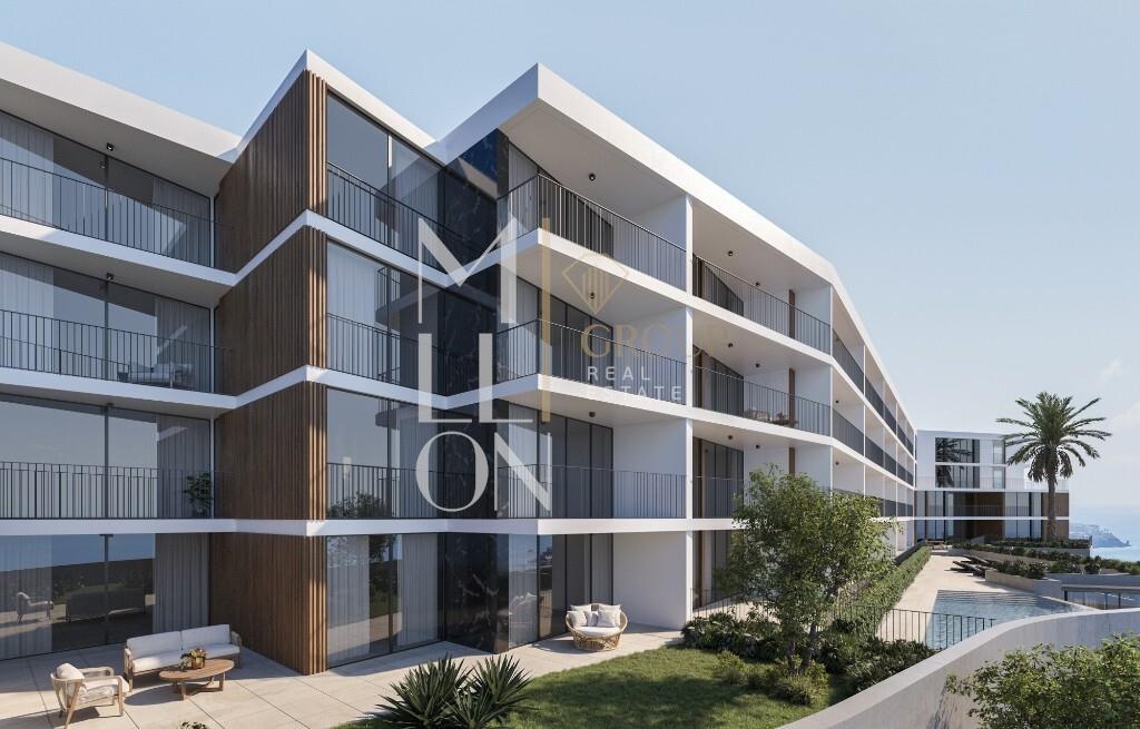 APARTAMENTO T3 AE I EDIFÍCIO "ATLANTIC HILLS"