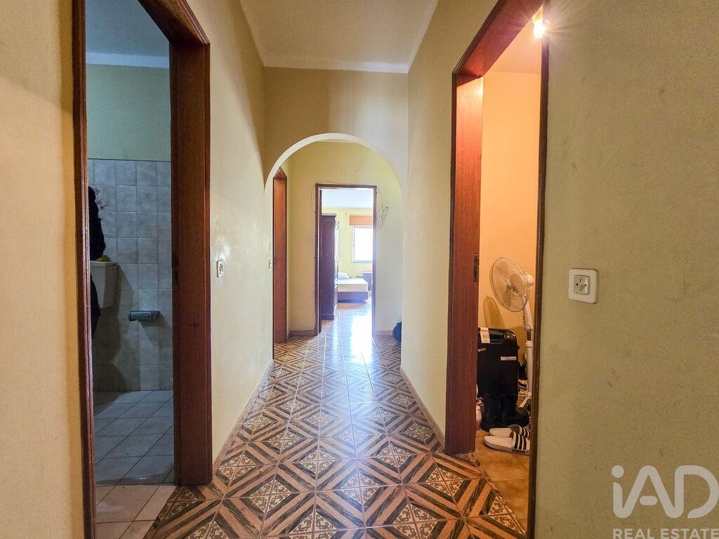 Apartment in Quarteira - Image 3