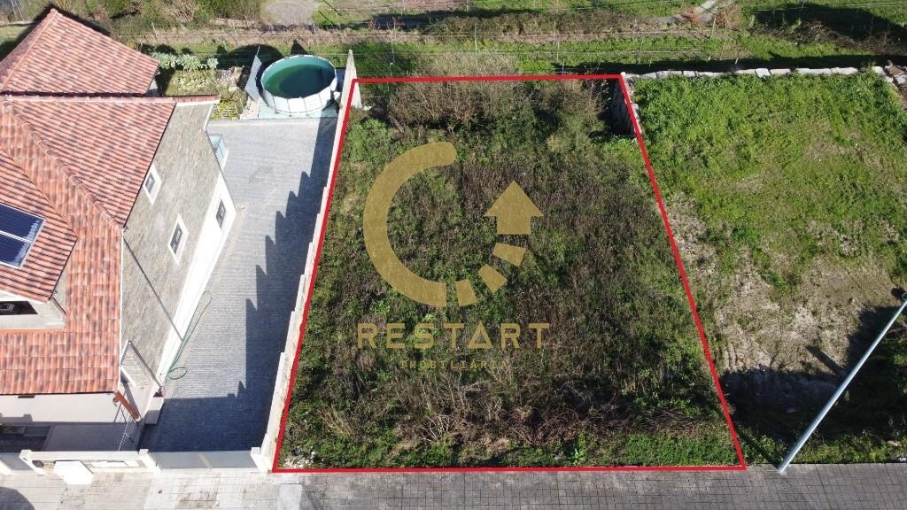 Land for sale in Paredes, Portugal — €69,000