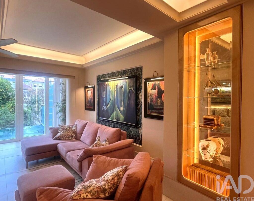 Apartment in Porto - Image 3