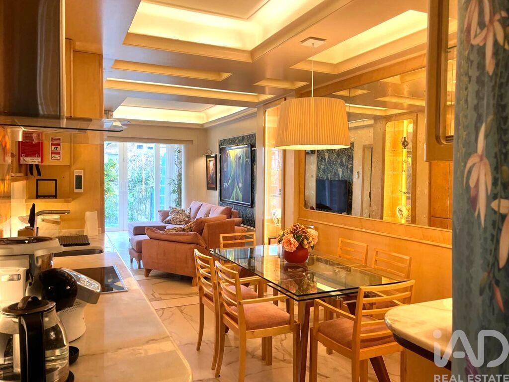 Apartment in Porto - Image 4