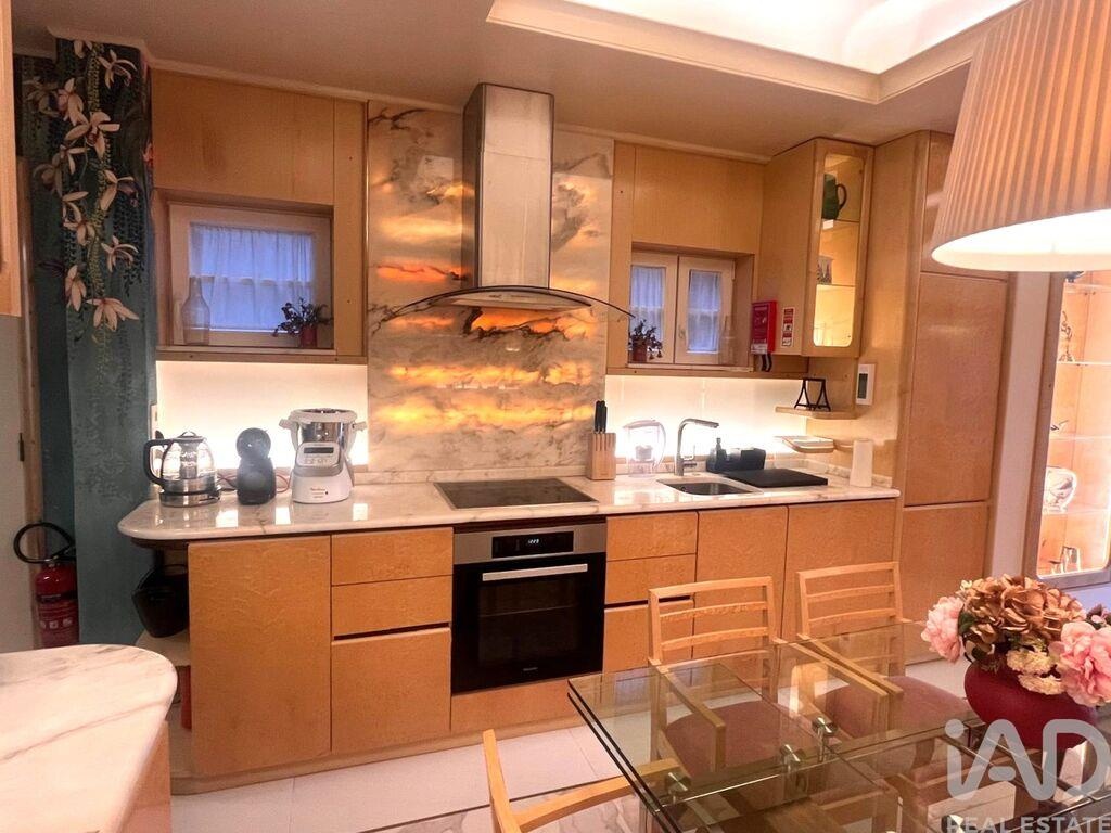 Apartment in Porto - Image 5