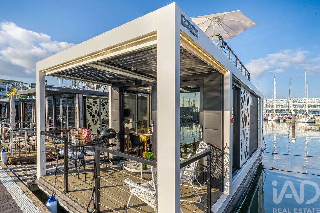 Apartment in Olivais - Image 2