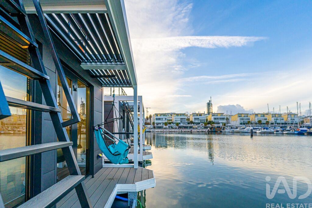 Apartment in Olivais - Image 5