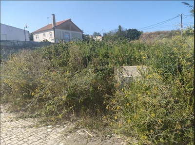 Land for sale in Almada, Portugal — €105,000