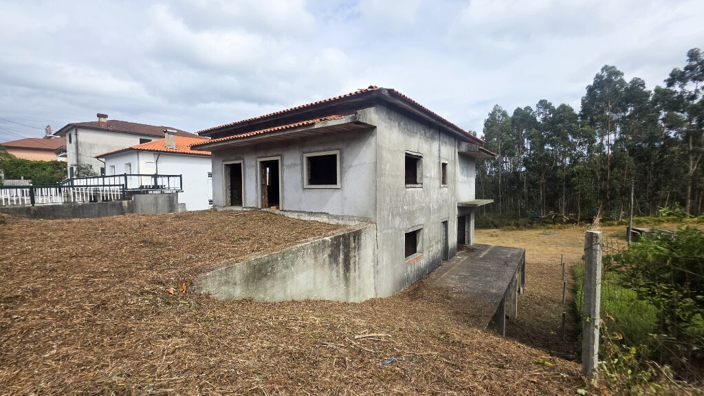 Land for sale in Vieira do Minho, Portugal — €250,000
