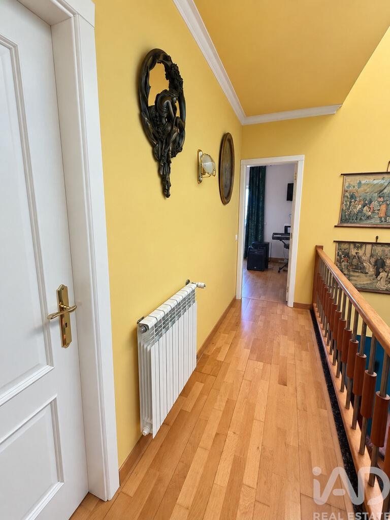 House in Castelo - Image 3