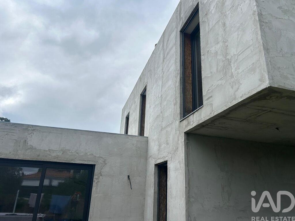 House in Castelo - Image 3