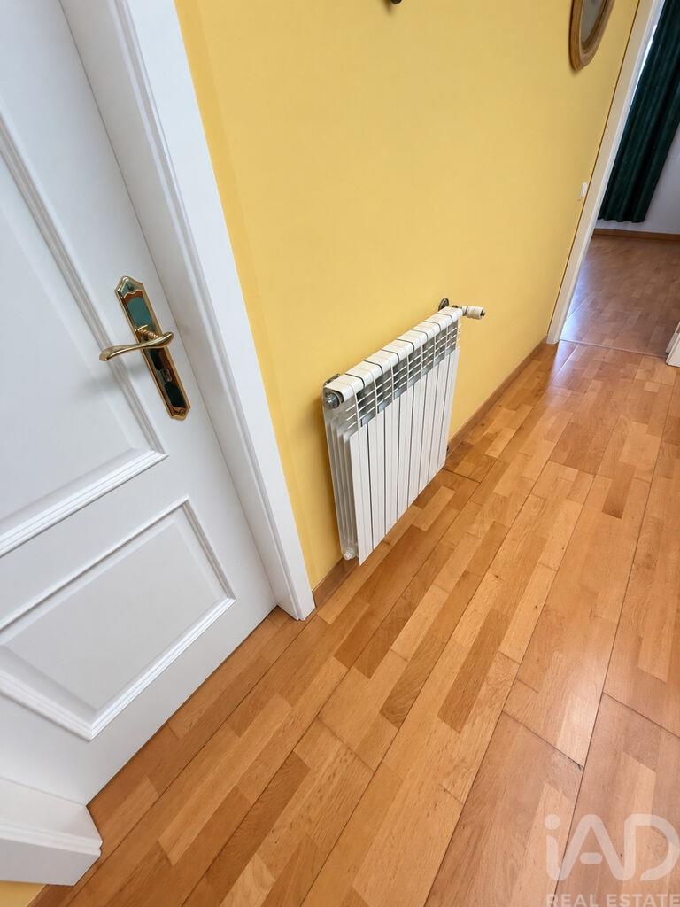 House in Castelo - Image 4