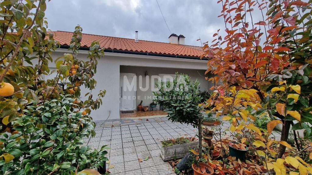 Moradia T3 Geminada em Vale d'Álvaro