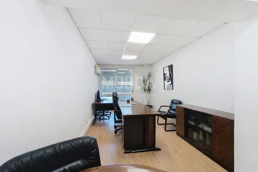 Escritório na Avenida Sá Carneiro|Bragança