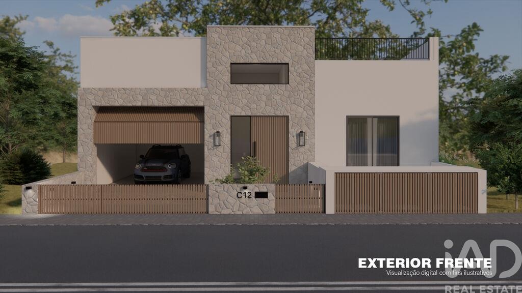 House in Mexilhoeira Grande - view 1