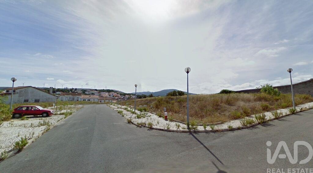 Land in Turcifal - view 1