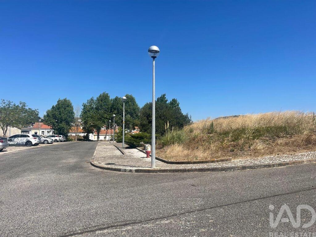 Land in Turcifal - Image 4