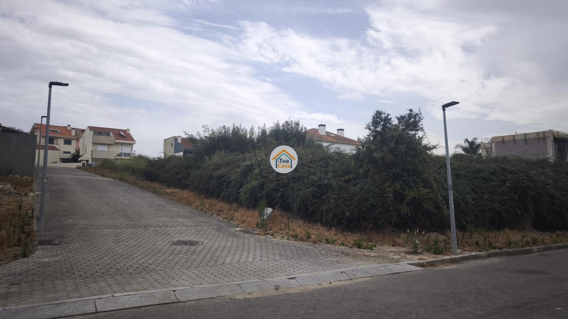 Land for sale in Vila Nova de Gaia, Portugal — €75,000