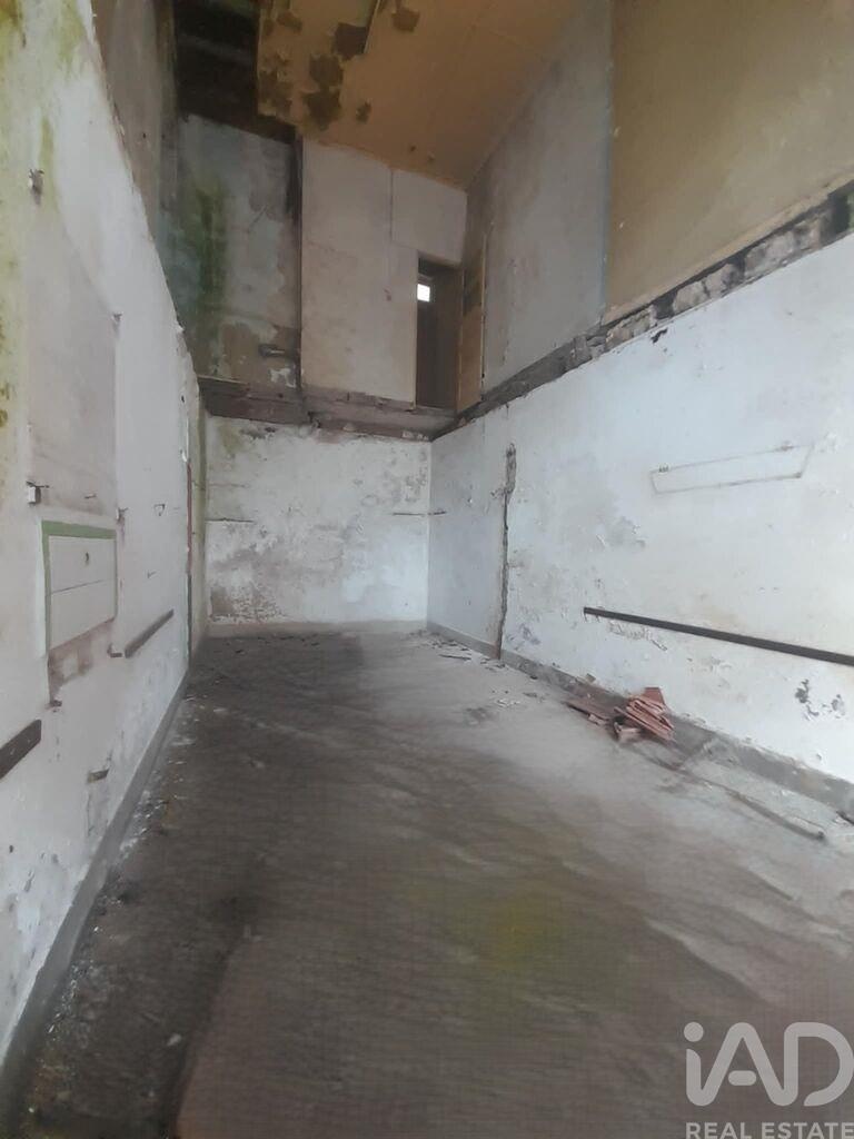 House in Montemor-O-Velho - Image 3