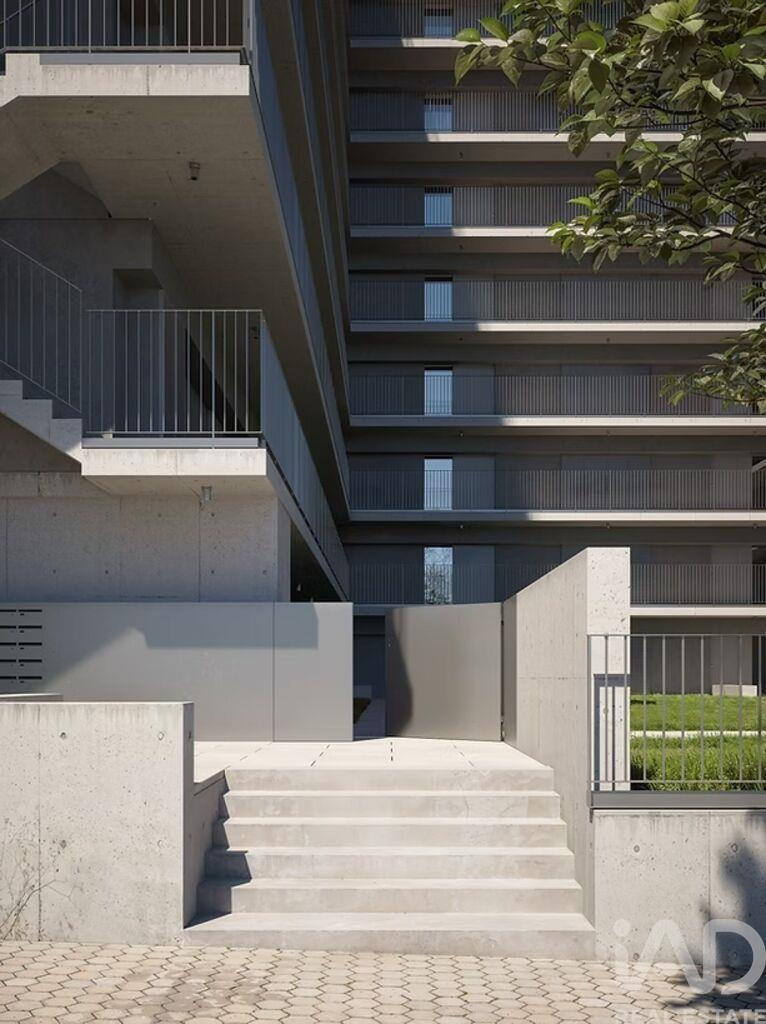 Apartment in Vilar de Andorinho - Image 5