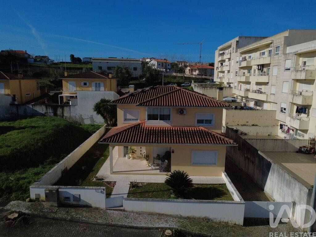 House in Vila Nova de Poiares - Image 3