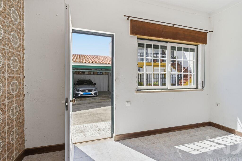 Apartment in Matacaes - Image 4