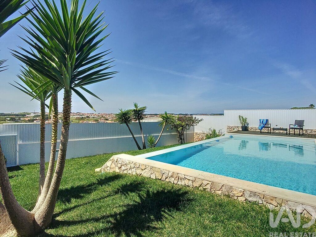 House in Silveira - Image 2