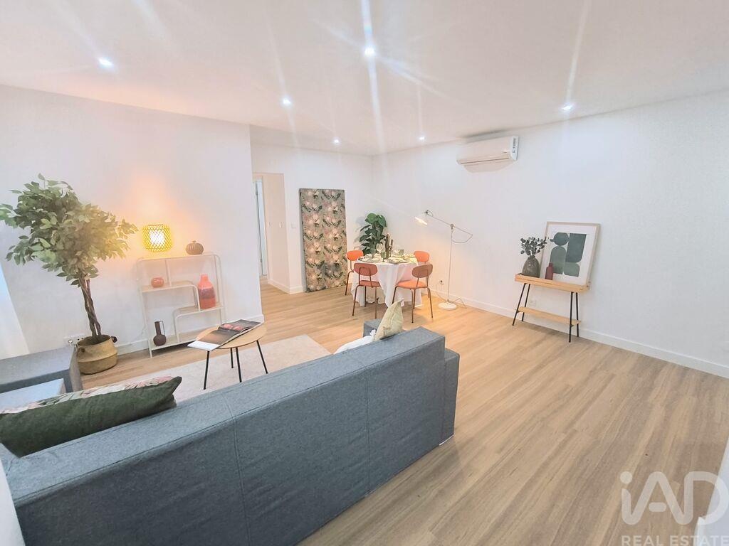 Apartment in Olivais - Image 3