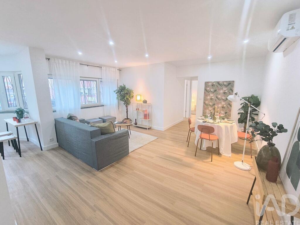 Apartment in Olivais - view 1