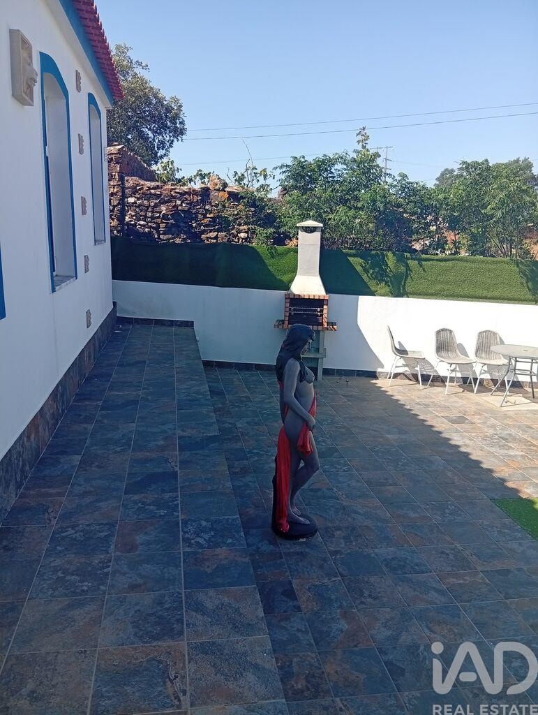 House in Salir - Image 3