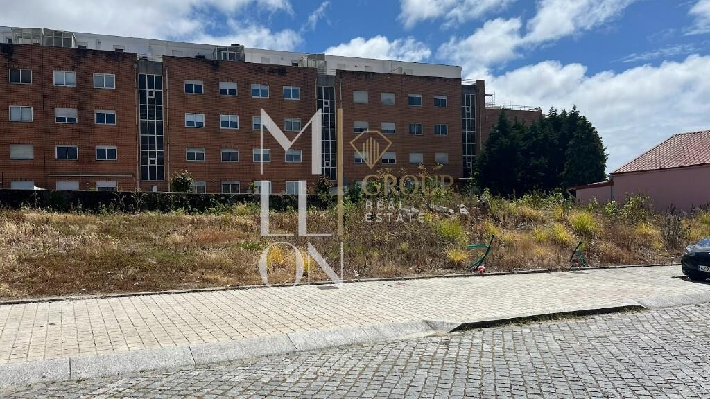 TERRENO URBANO COM 391,5 m² – SENHORA DA HORA