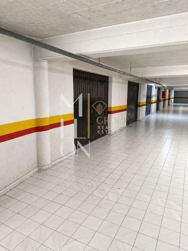 Garagem fechada para arrendar | 26 m² | Tapada das Mercês