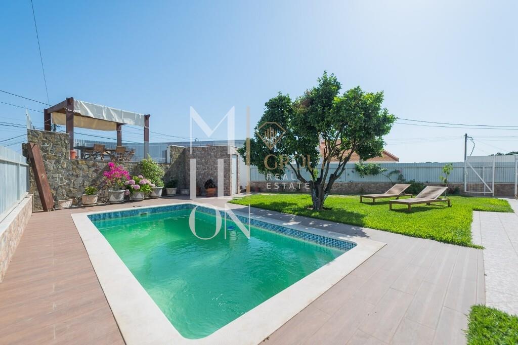 🏡 Moradia T4 com Piscina, Anexo Independente e Jardim — Costa da Caparica