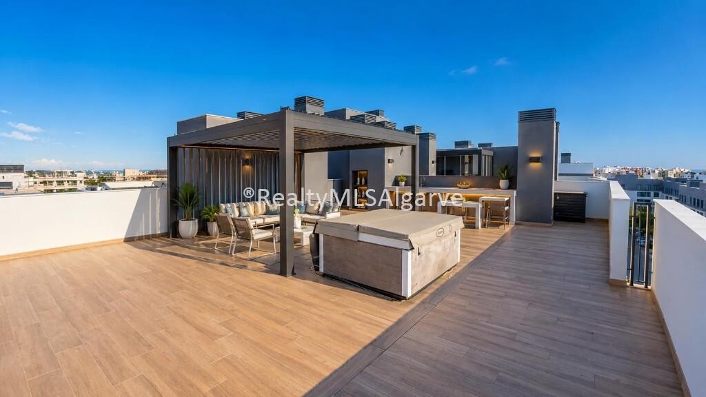 ✨Exclusivo! ✨Apartamento Penthouse T3 - Terraço exclusivo com Jacuzzi ✨ Lux Garden - Alta de Faro ✨