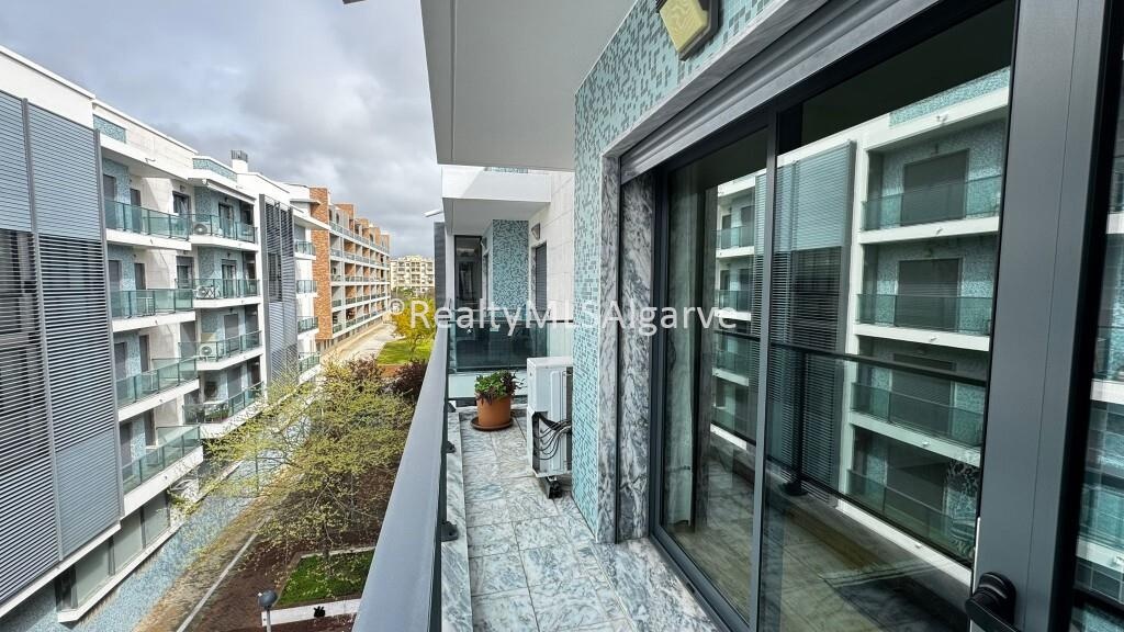 ✨ T3+1 COMO NOVO | LOCALIZAÇÃO PREMIUM | PERTO DO HOSPITAL DE FARO | 450.000€ ✨