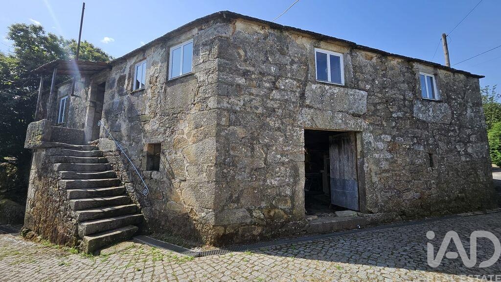 House in Chave - view 1