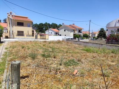Land for sale in Almada, Portugal — €145,000