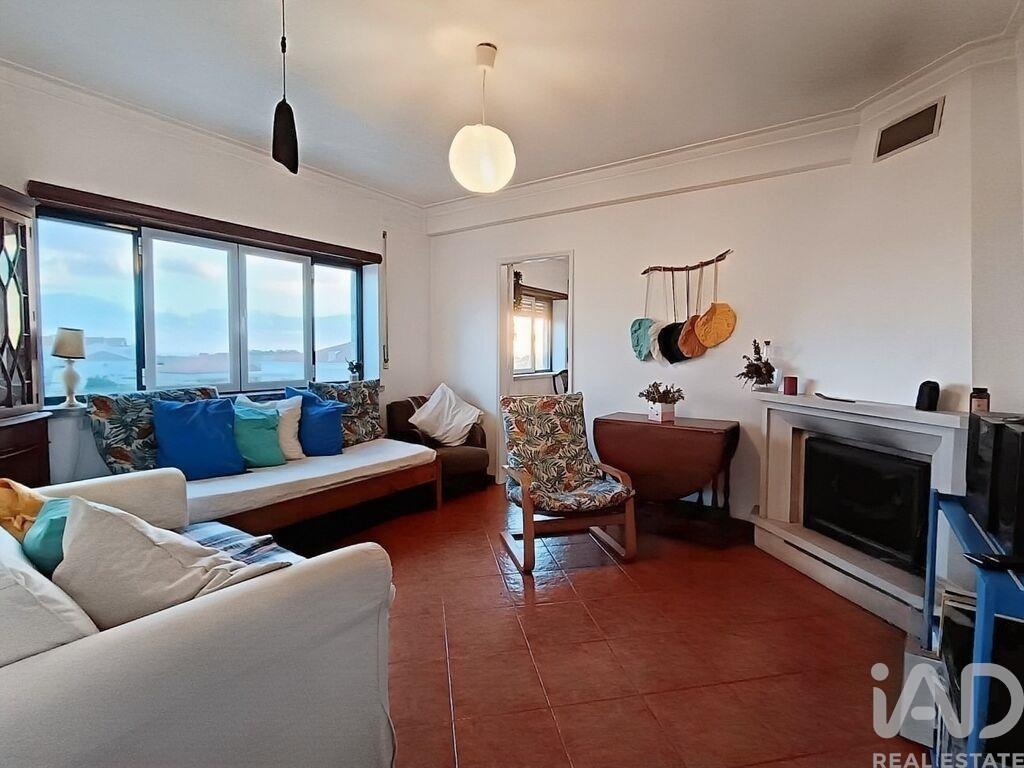 Apartment in Atouguia da Baleia - view 1