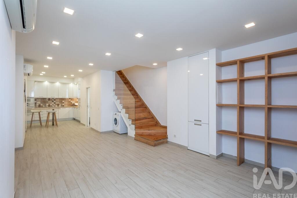 Apartment in Santa Maria Maior - view 1