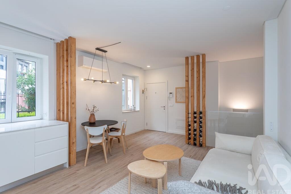 Apartment in Campolide - Image 2