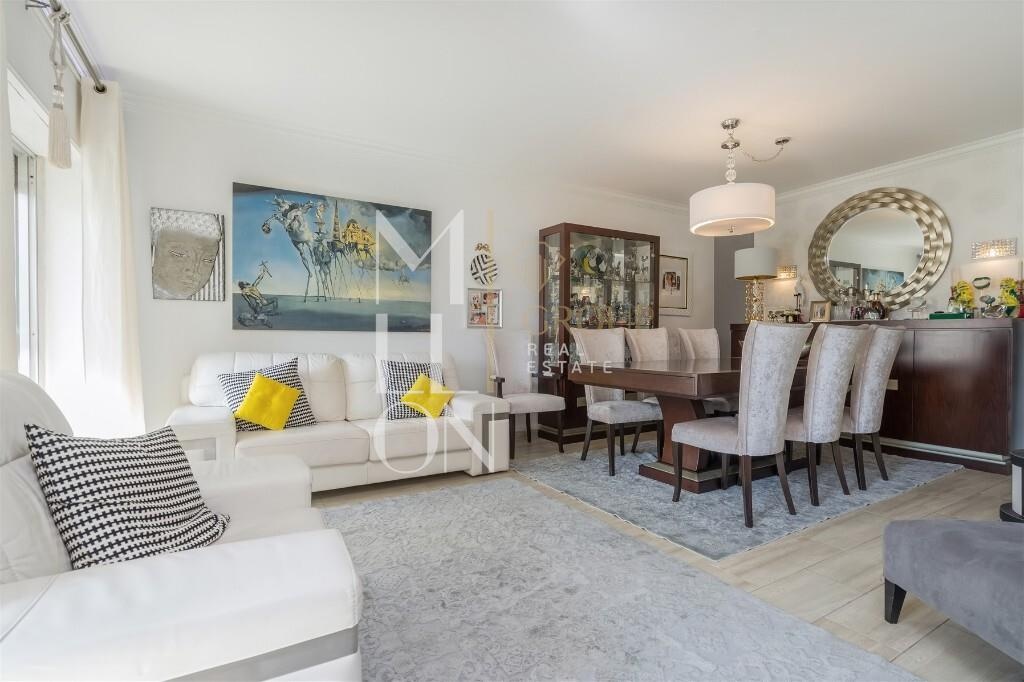 Apartamento de 4 dormitorios en venta en la prestigiosa Quinta da Alagoa, Carcavelos - Cascais