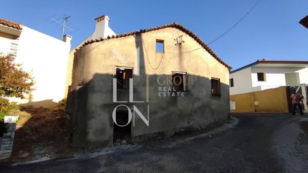 Casa para Reconstruir – Carregueira, Mação