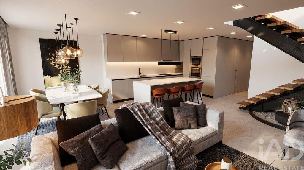 House in Cardielos - Image 2