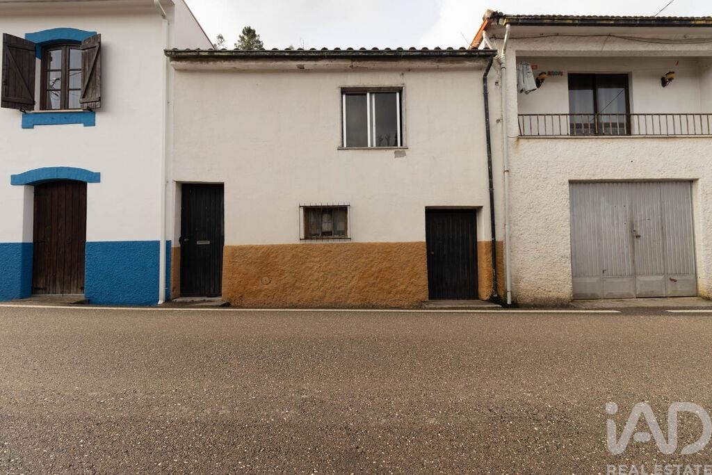 House in Vila Nova de Poiares - view 1