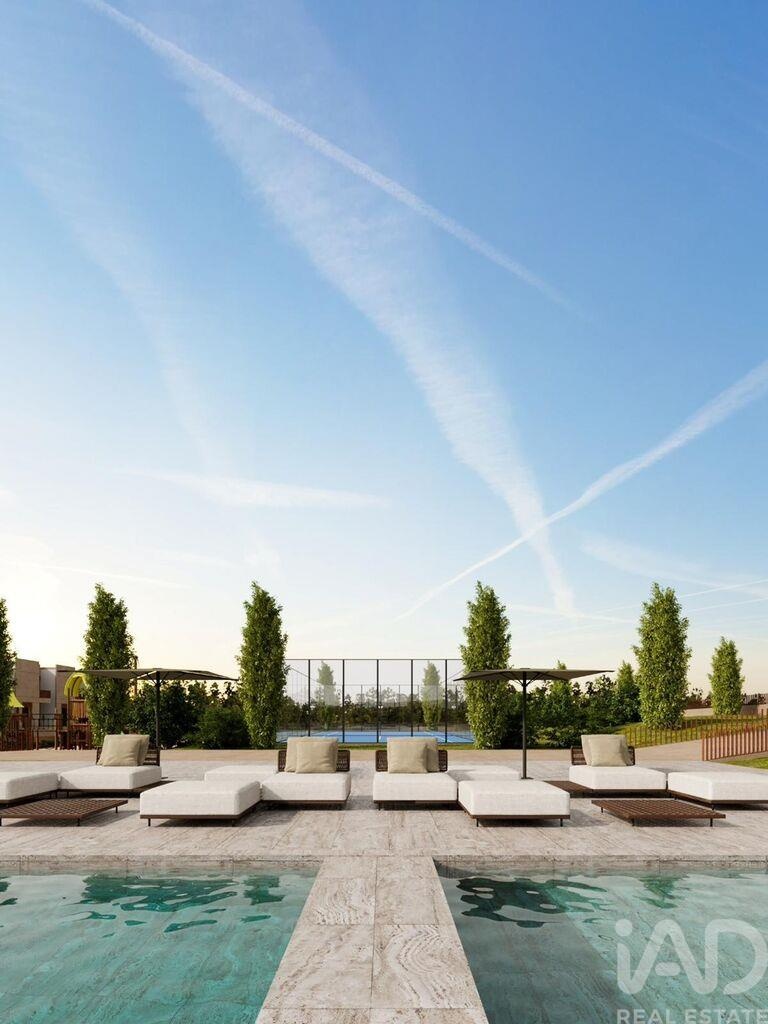 House in Castelo do Maia - Image 3