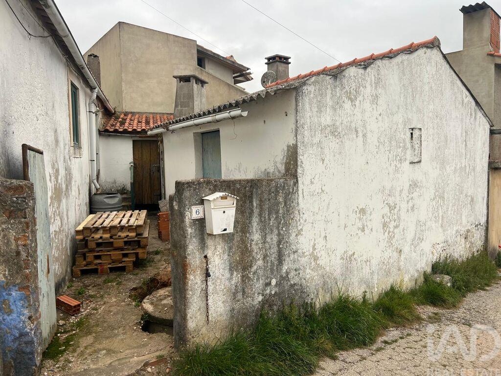 House in Figueiros - Image 3