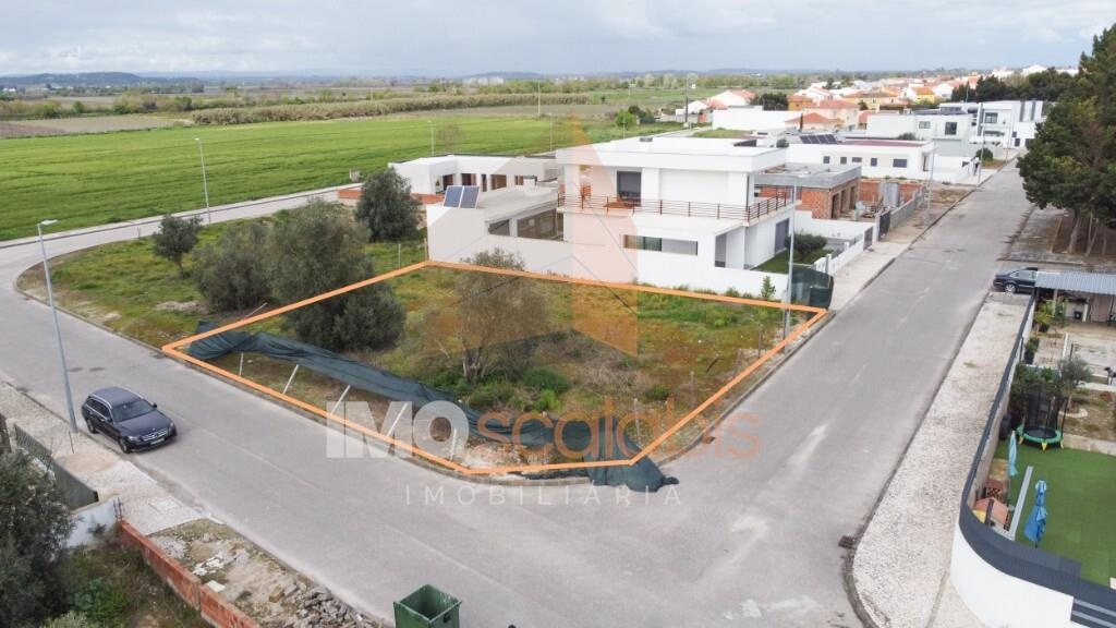 Land for sale in Almeirim, Portugal — €75,000