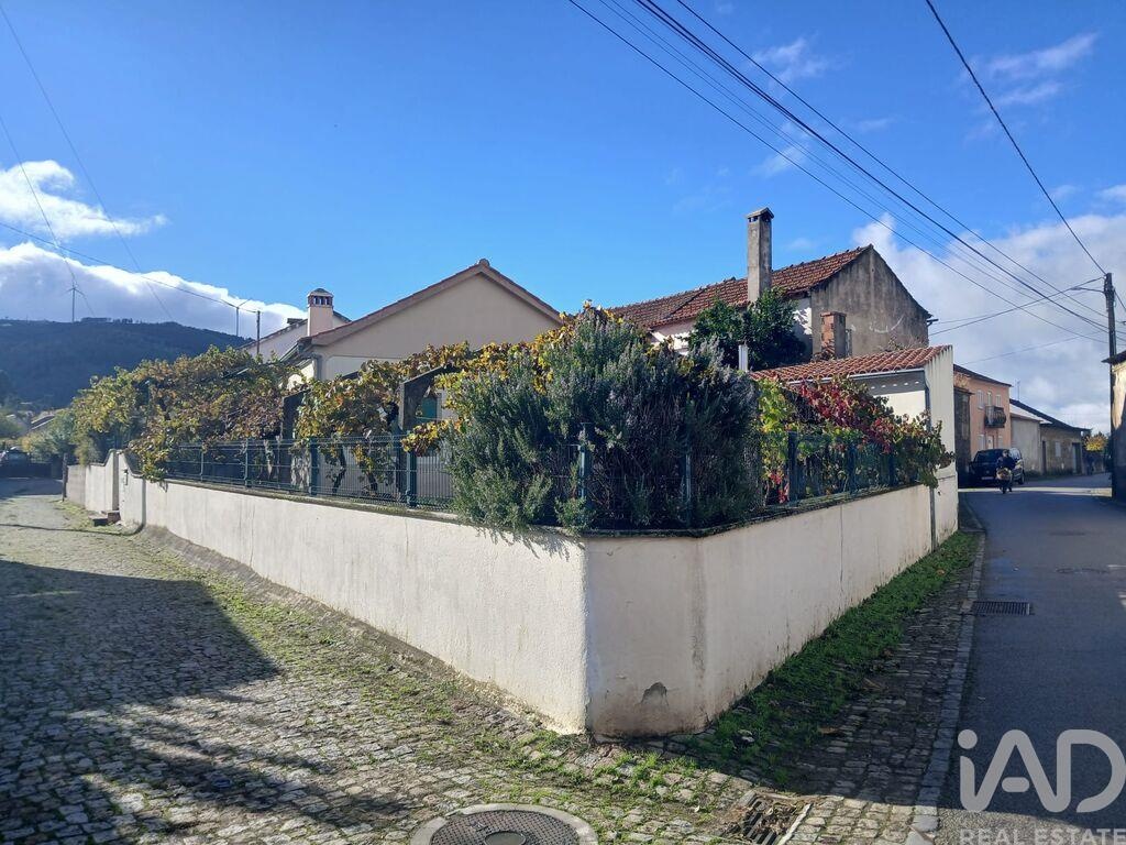 House in Benquerenca - Image 3