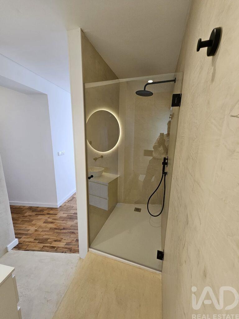 Apartment in Porto - Image 5