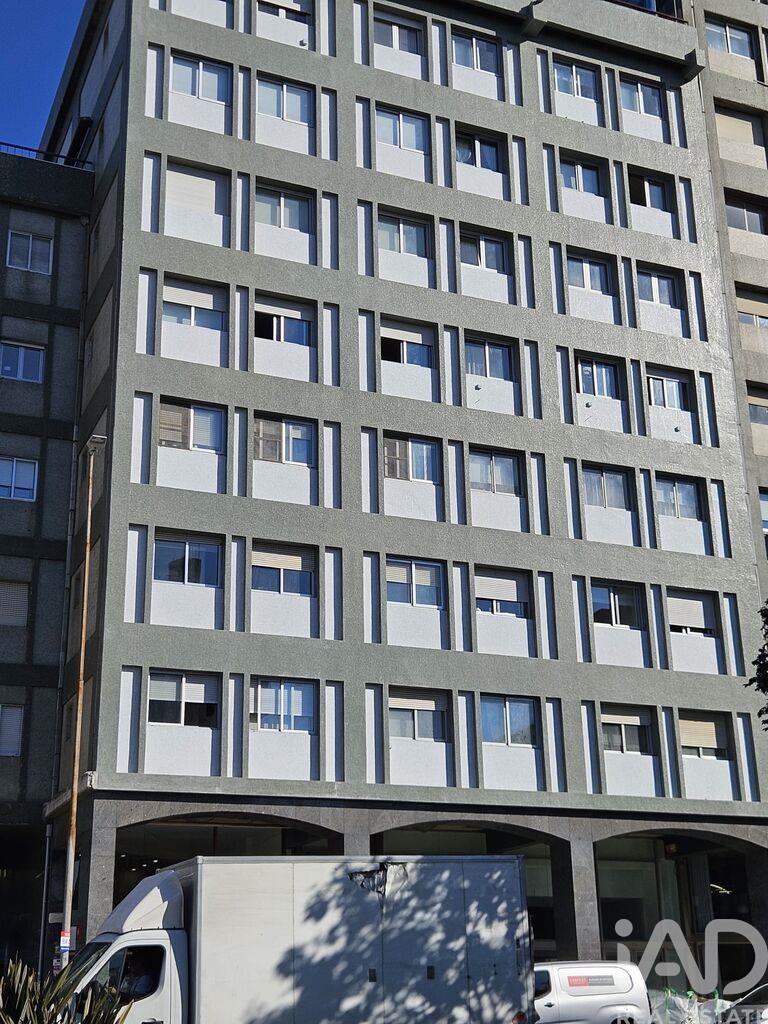 Apartment in Porto - Image 2