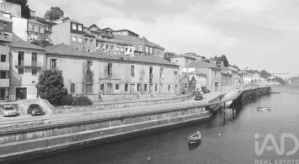 Apartment in Vila Nova de Gaia - Image 4